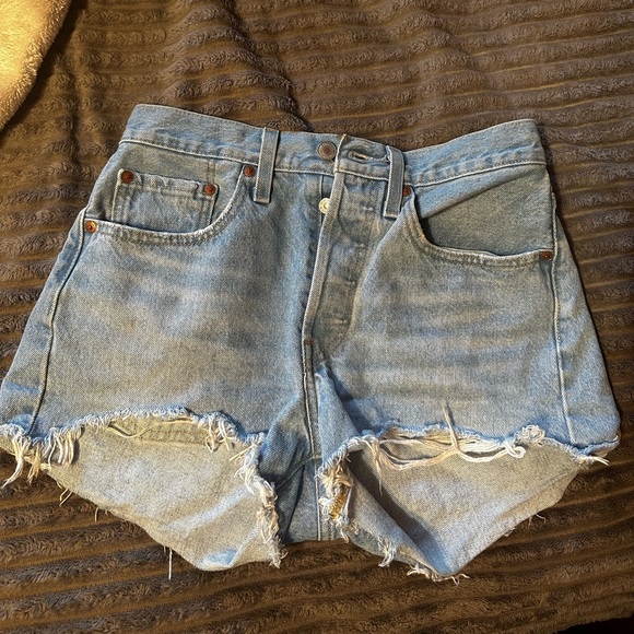 Vintage Levi’s size 26. Too big on me and never worn them - Picture 2 of 4